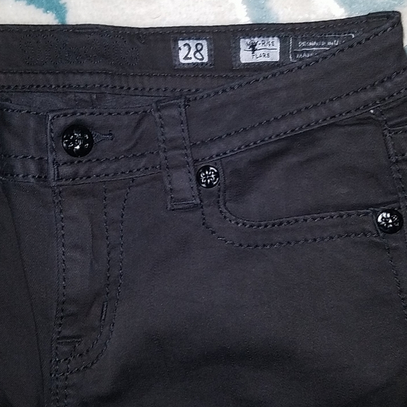 Miss Me mid rise flare - Picture 7 of 7